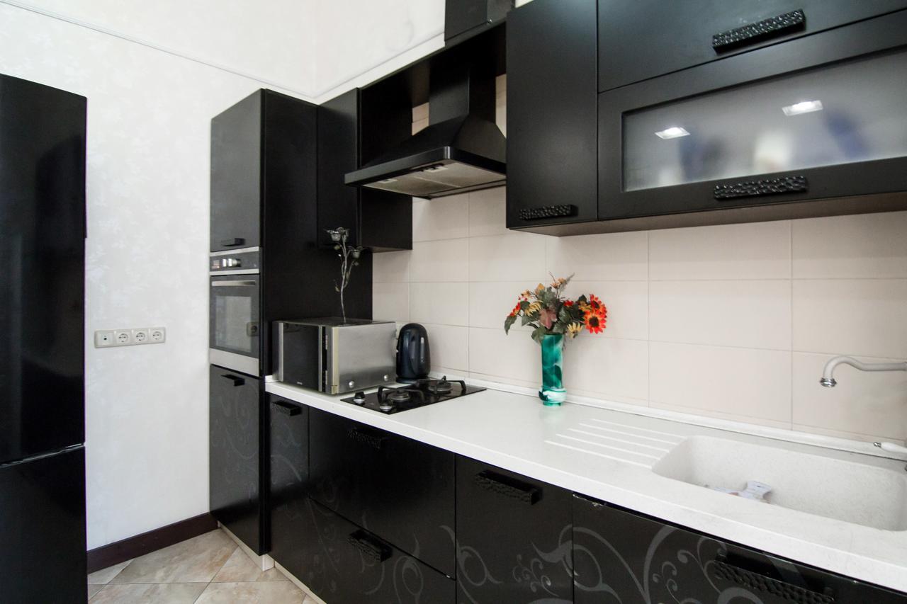 Downtown Prestige Apartment Odesa Exterior foto