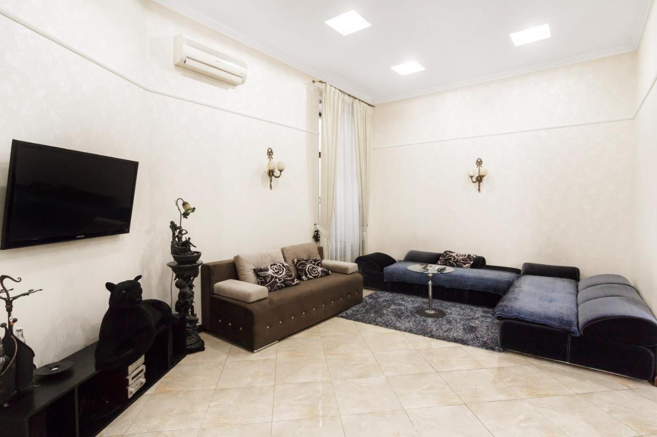 Downtown Prestige Apartment Odesa Exterior foto